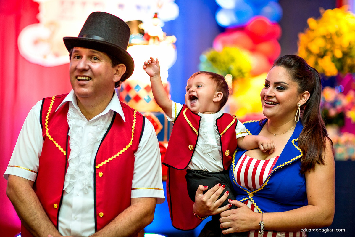 festa de aniversario com tema de magico