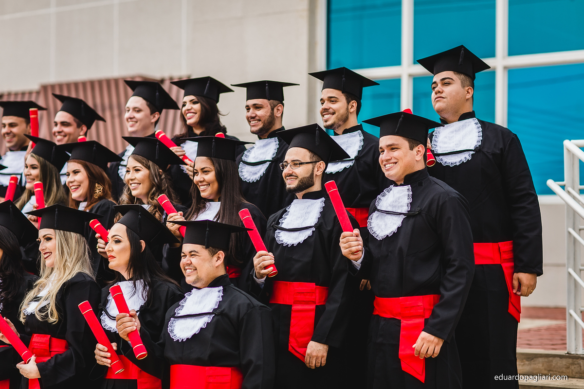curto de direito de facider em colider