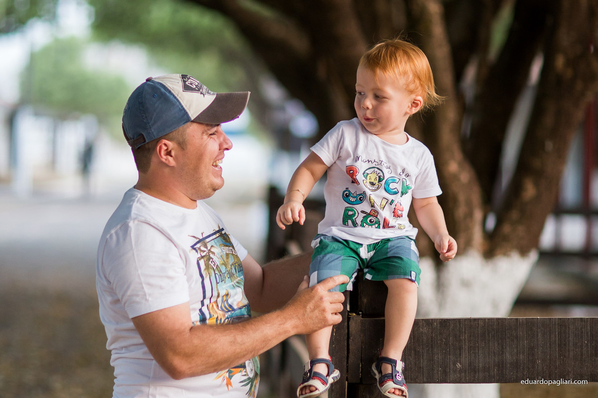 ensaio criança rindo