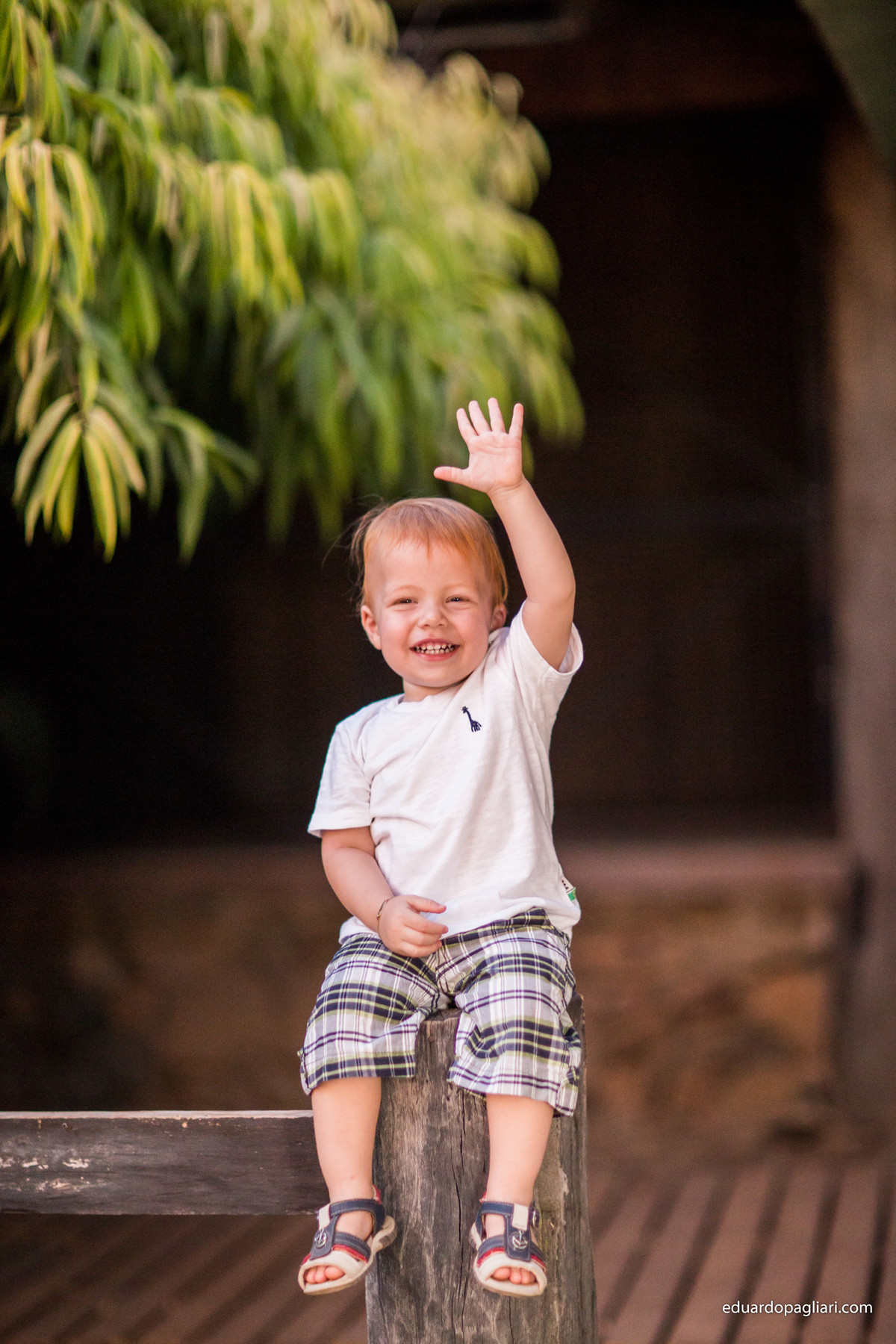 ensaio em família com o tema bombeiro