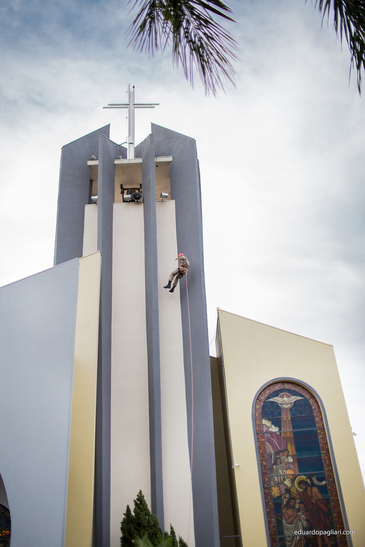 ensaio de casamento com rapel e bombeiro