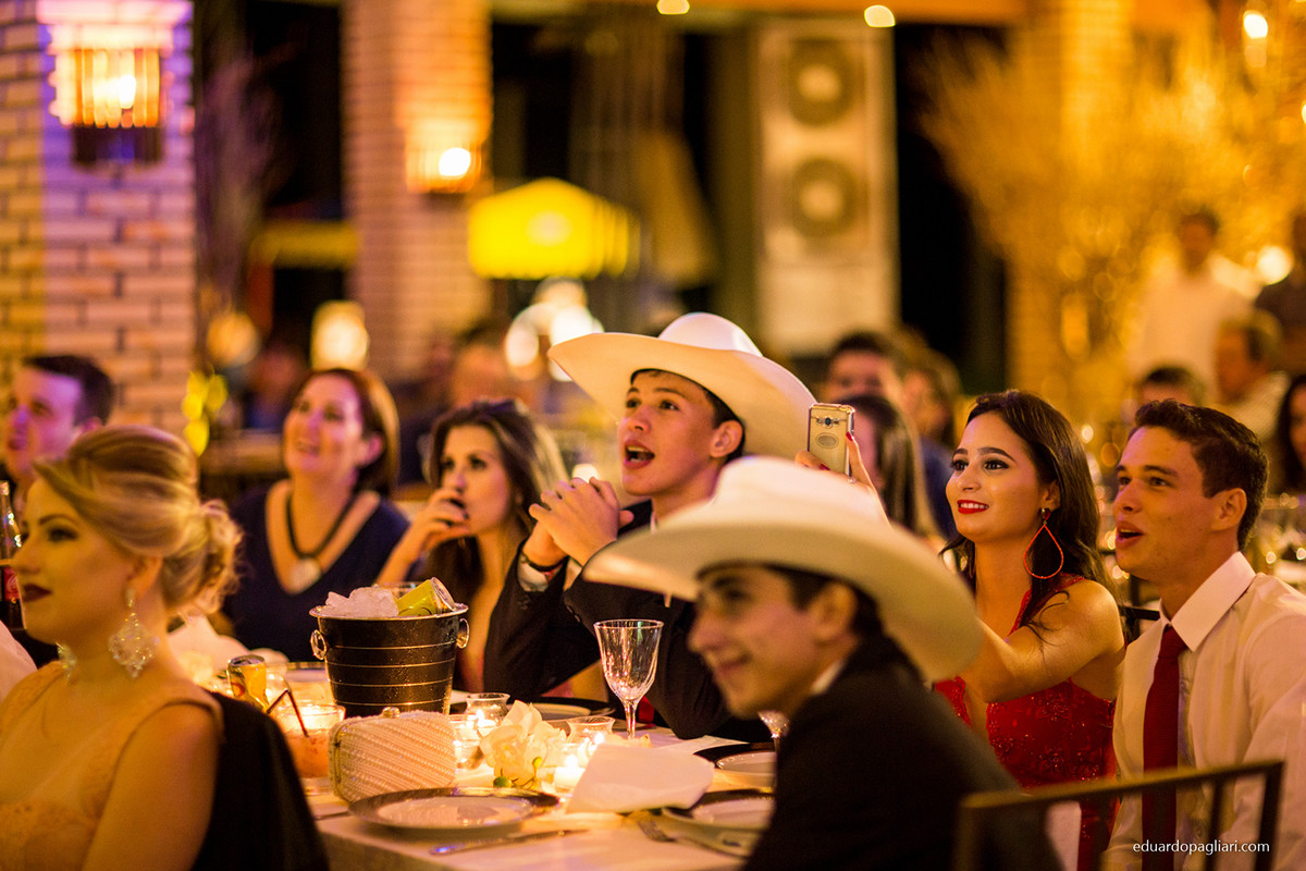 casamento casal chorando