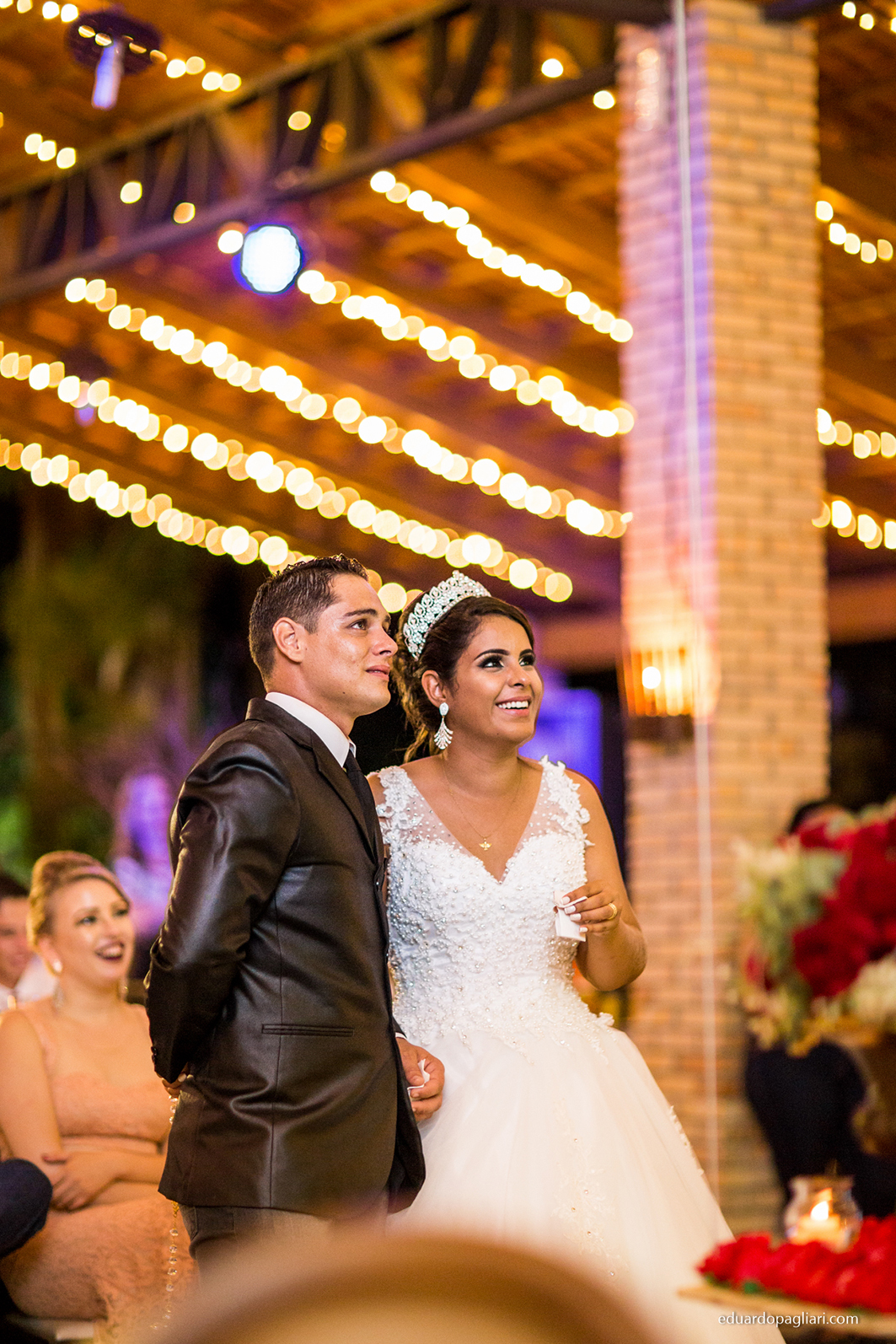 casamento casal chorando