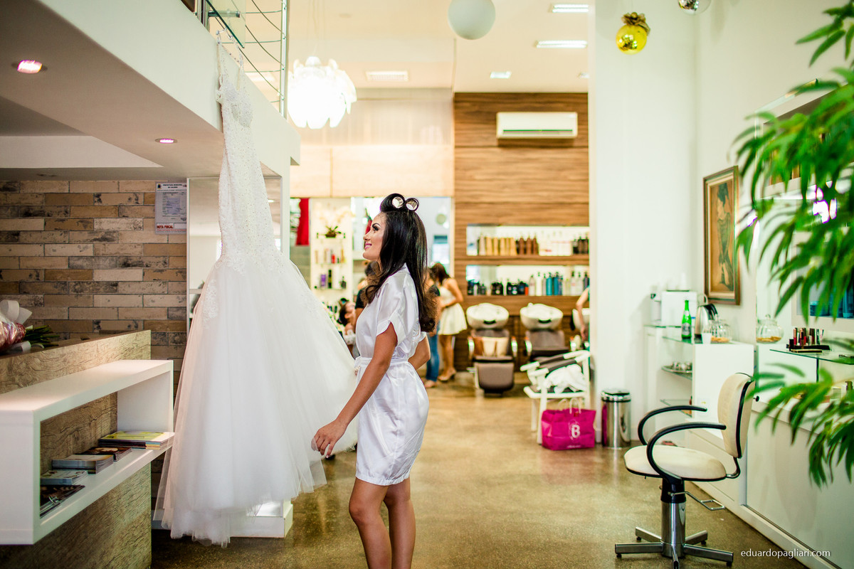 noiva fazendo brinde em colider mato grosso