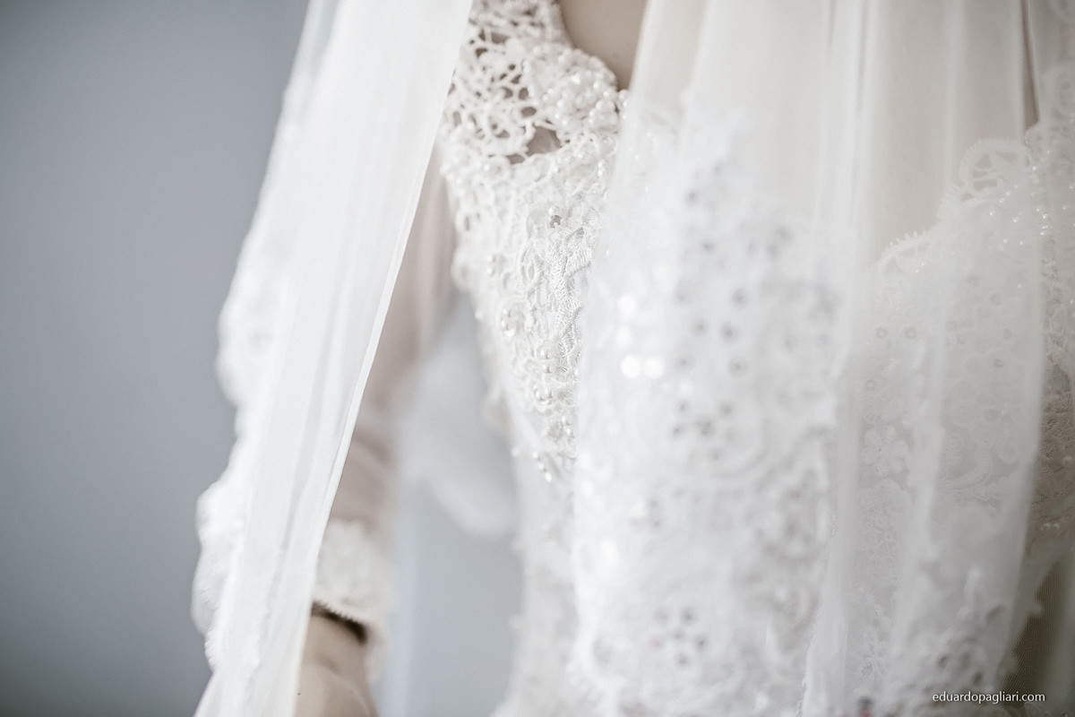 vestido da noiva no making off de casamento