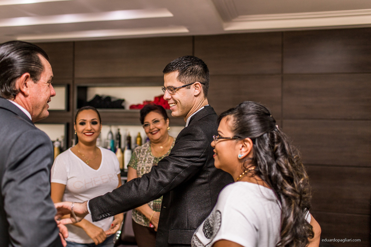 noivo antes do casamento