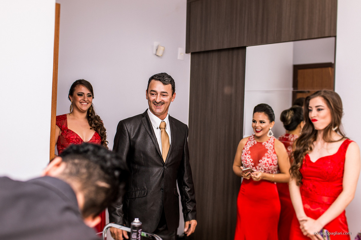 noivo antes do casamento