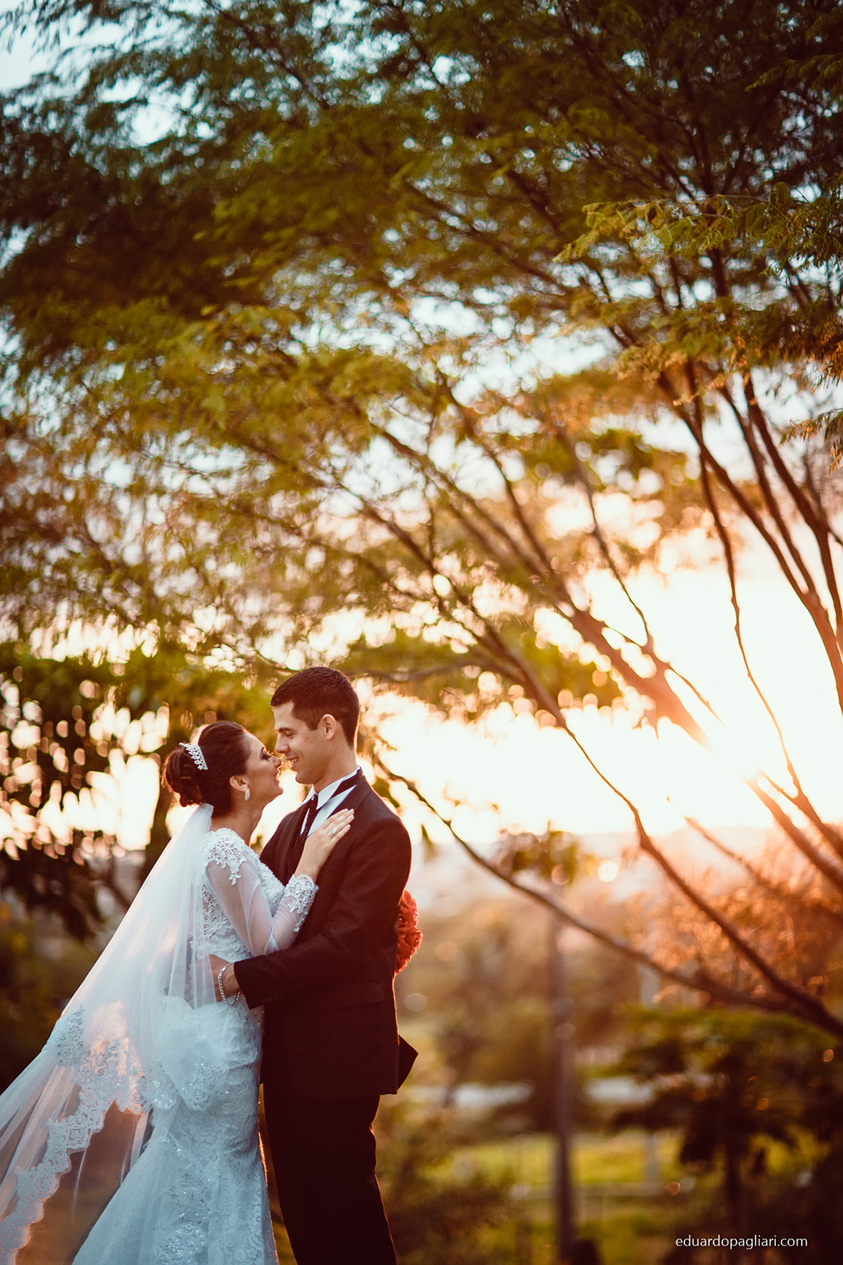 casal no por do sol em mato grosso
