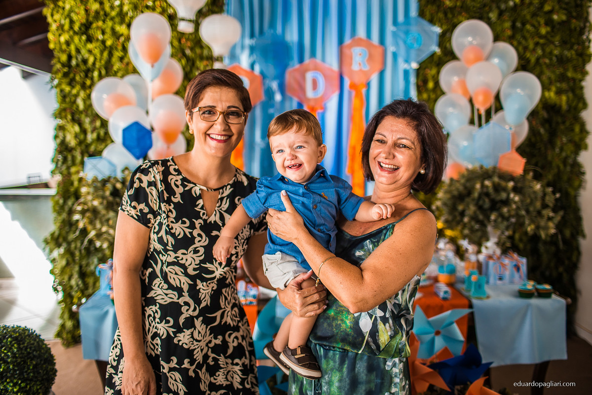 aniversario de um aninho com decoração de pipa