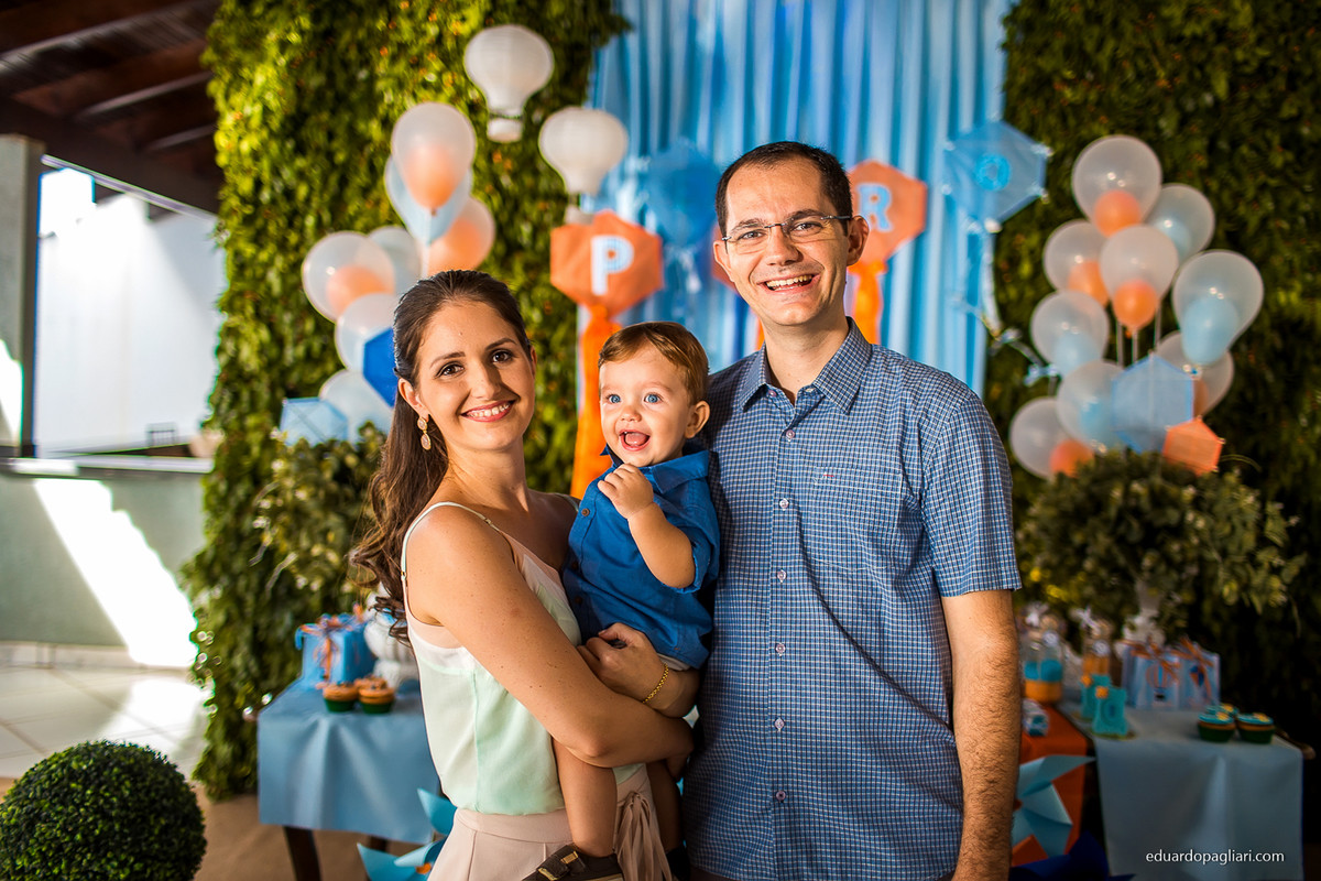 aniversario de um aninho com decoração de pipa