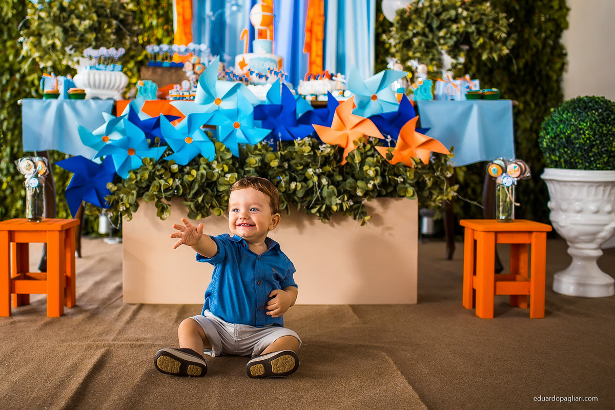 aniversario de um aninho com decoração de pipa