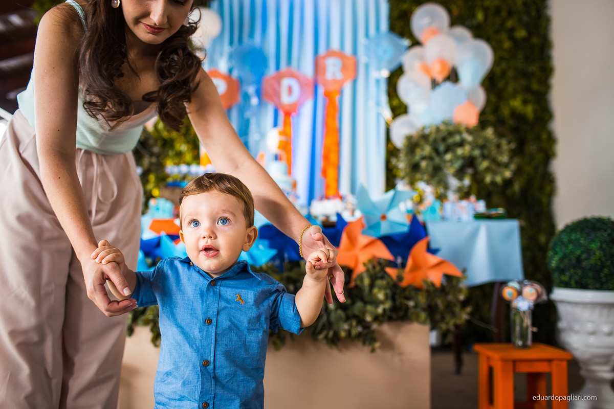 aniversario de um aninho com decoração de pipa