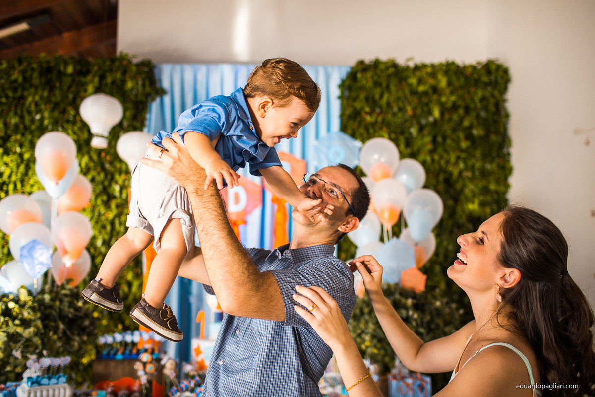 aniversario de um aninho com decoração de pipa