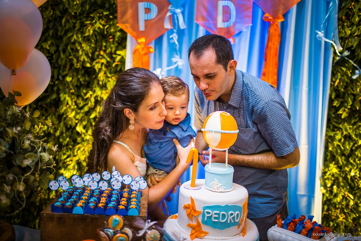 aniversario de um aninho com decoração de pipa