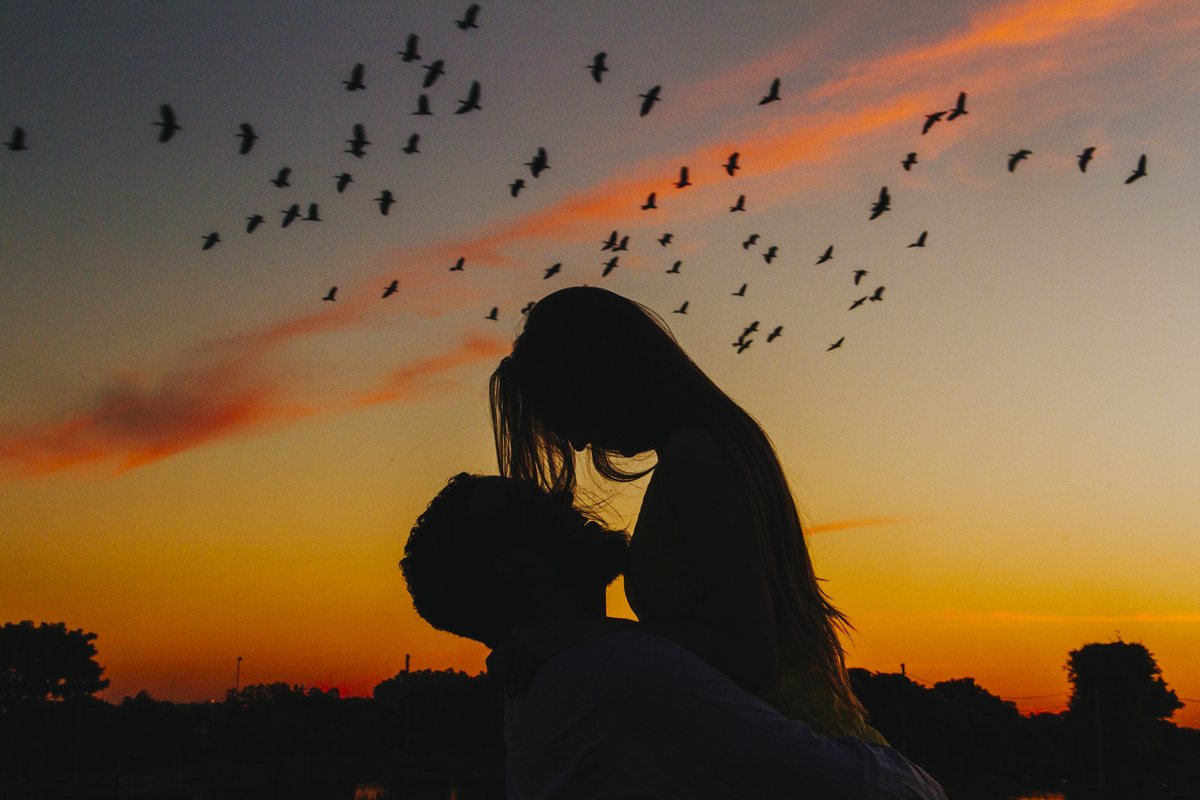 Imagem capa - 7 RAZÕES PRA VOCÊ FAZER O ENSAIO PRE WEDDING por Pipa Fotografia Afetiva