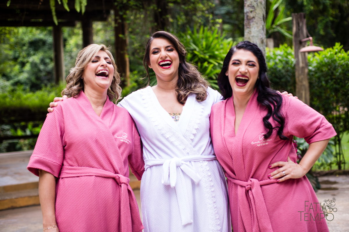 casamento ao ar livre, casamento villa mandacaru, casamento em itu, casamento interior de sp, casamento de dia, casamento fim de tarde, noiva, noivo, casamento por do sol, casamento embaixo da arvore, casamento no campo, borboletas em casamento