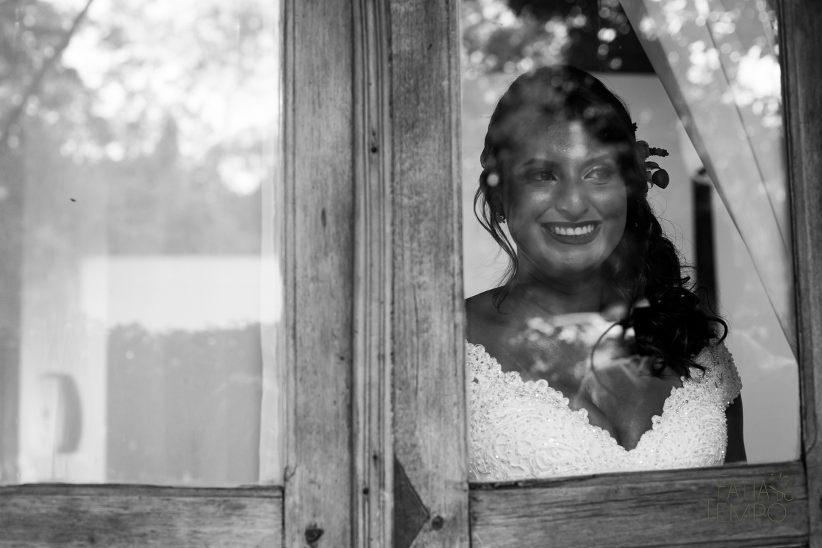 casamento ao ar livre, casamento villa mandacaru, casamento em itu, casamento interior de sp, casamento de dia, casamento fim de tarde, noiva, noivo, casamento por do sol, casamento embaixo da arvore, casamento no campo, borboletas em casamento