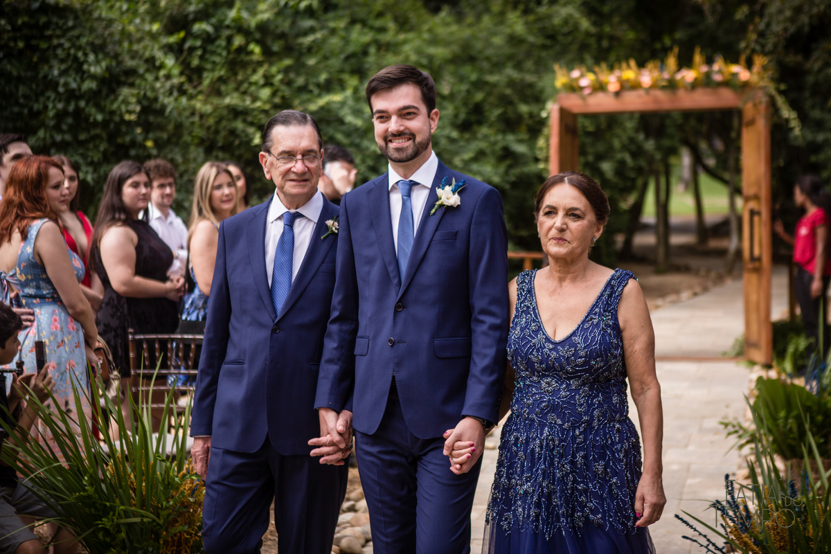 casamento ao ar livre, casamento villa mandacaru, casamento em itu, casamento interior de sp, casamento de dia, casamento fim de tarde, noiva, noivo, casamento por do sol, casamento embaixo da arvore, casamento no campo, borboletas em casamento