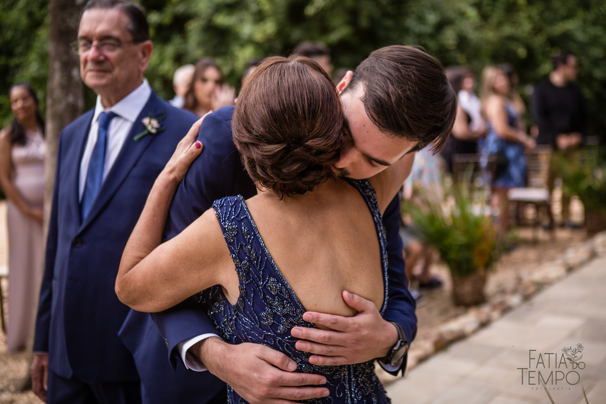 casamento ao ar livre, casamento villa mandacaru, casamento em itu, casamento interior de sp, casamento de dia, casamento fim de tarde, noiva, noivo, casamento por do sol, casamento embaixo da arvore, casamento no campo, borboletas em casamento