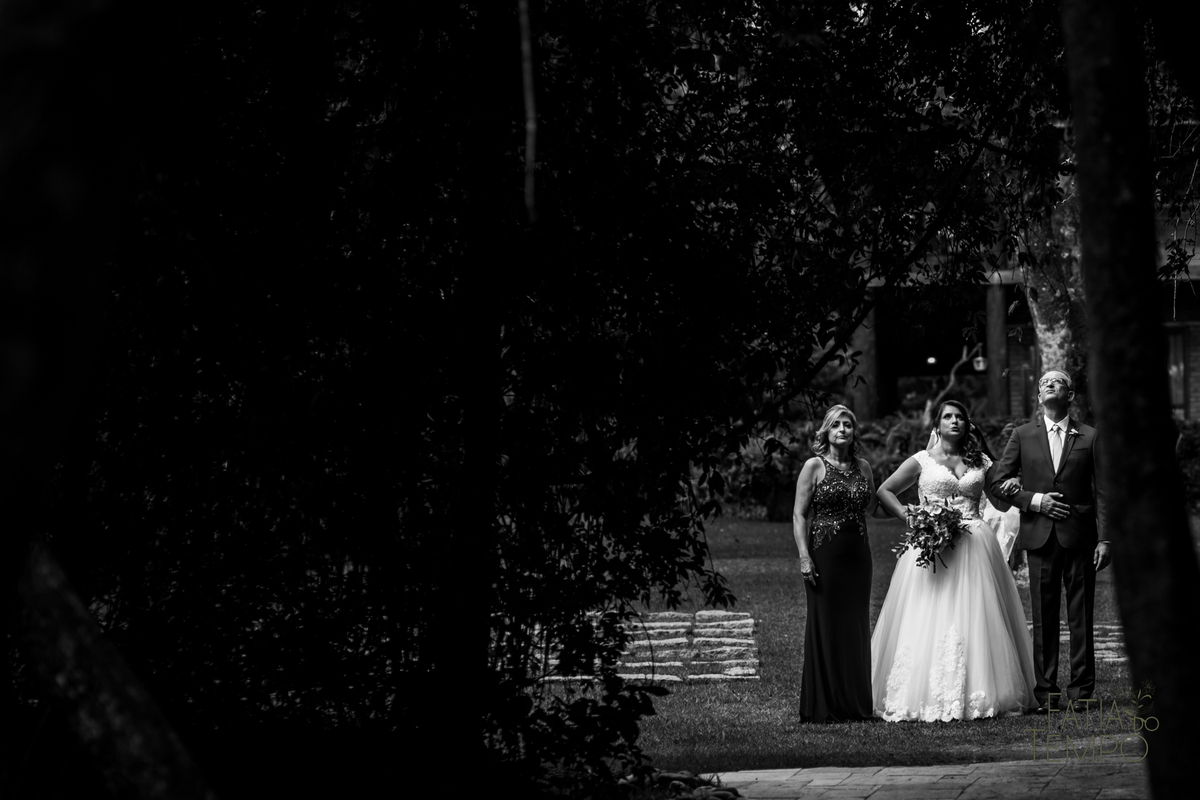 casamento ao ar livre, casamento villa mandacaru, casamento em itu, casamento interior de sp, casamento de dia, casamento fim de tarde, noiva, noivo, casamento por do sol, casamento embaixo da arvore, casamento no campo, borboletas em casamento