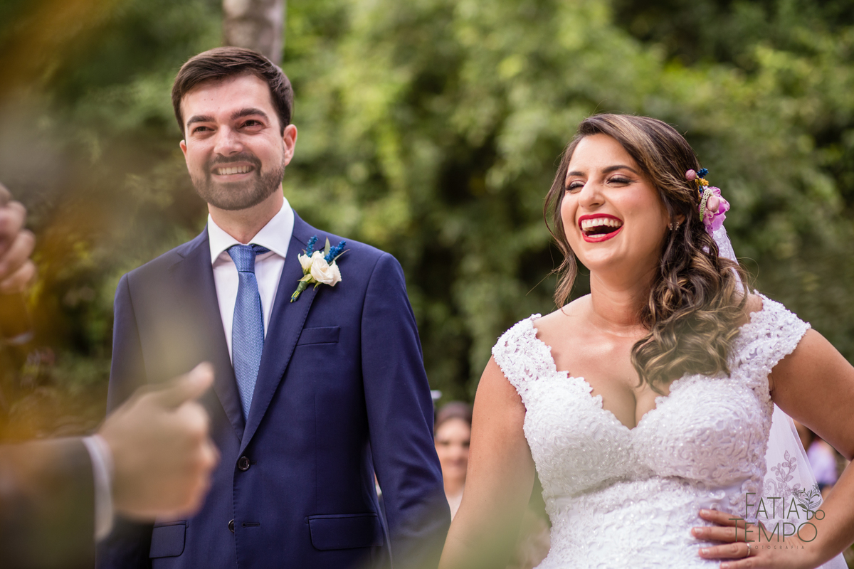 casamento ao ar livre, casamento villa mandacaru, casamento em itu, casamento interior de sp, casamento de dia, casamento fim de tarde, noiva, noivo, casamento por do sol, casamento embaixo da arvore, casamento no campo, borboletas em casamento