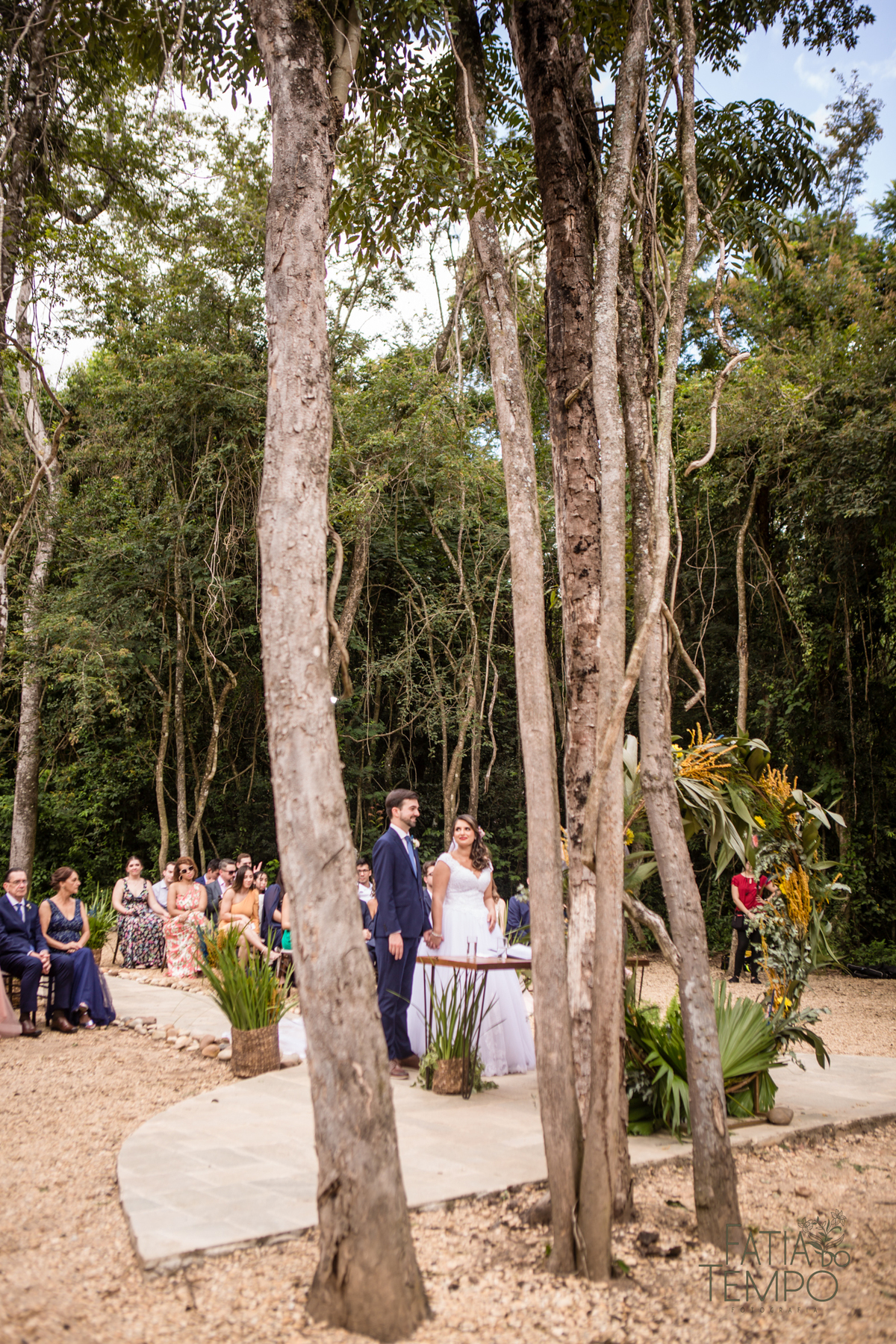 casamento ao ar livre, casamento villa mandacaru, casamento em itu, casamento interior de sp, casamento de dia, casamento fim de tarde, noiva, noivo, casamento por do sol, casamento embaixo da arvore, casamento no campo, borboletas em casamento