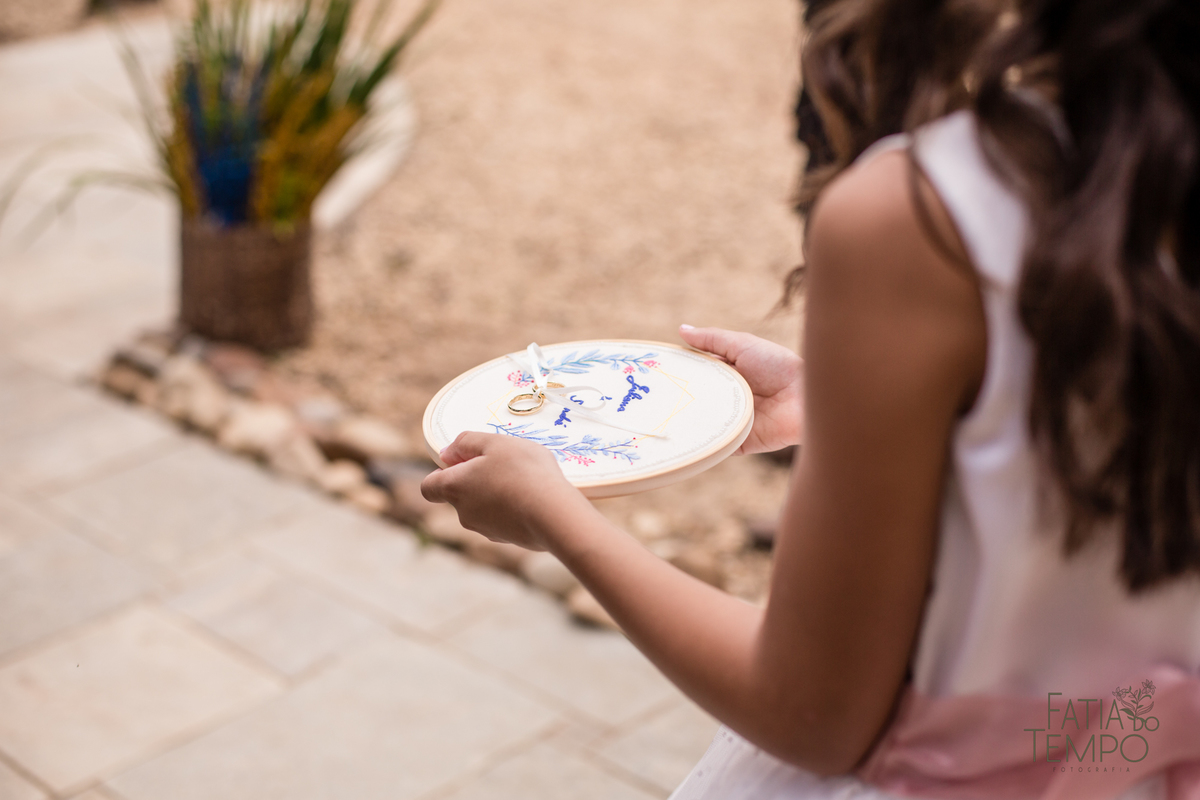 casamento ao ar livre, casamento villa mandacaru, casamento em itu, casamento interior de sp, casamento de dia, casamento fim de tarde, noiva, noivo, casamento por do sol, casamento embaixo da arvore, casamento no campo, borboletas em casamento