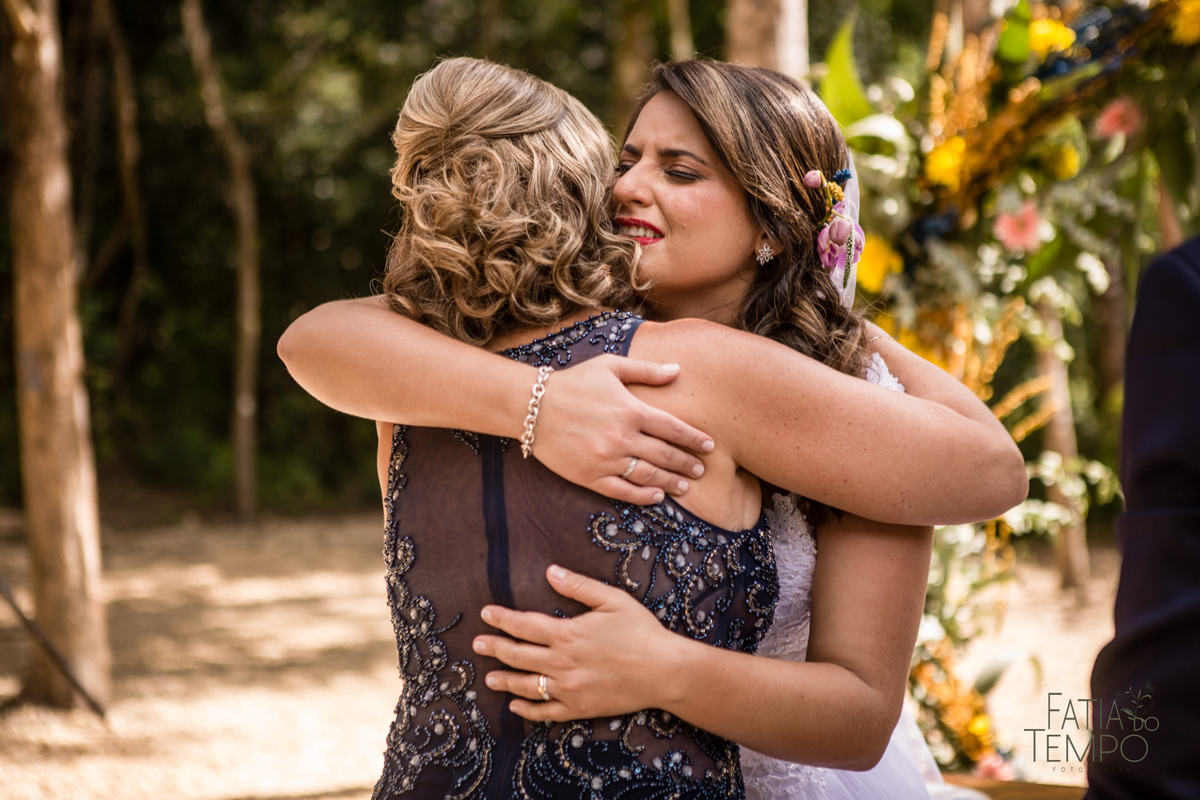 casamento ao ar livre, casamento villa mandacaru, casamento em itu, casamento interior de sp, casamento de dia, casamento fim de tarde, noiva, noivo, casamento por do sol, casamento embaixo da arvore, casamento no campo, borboletas em casamento