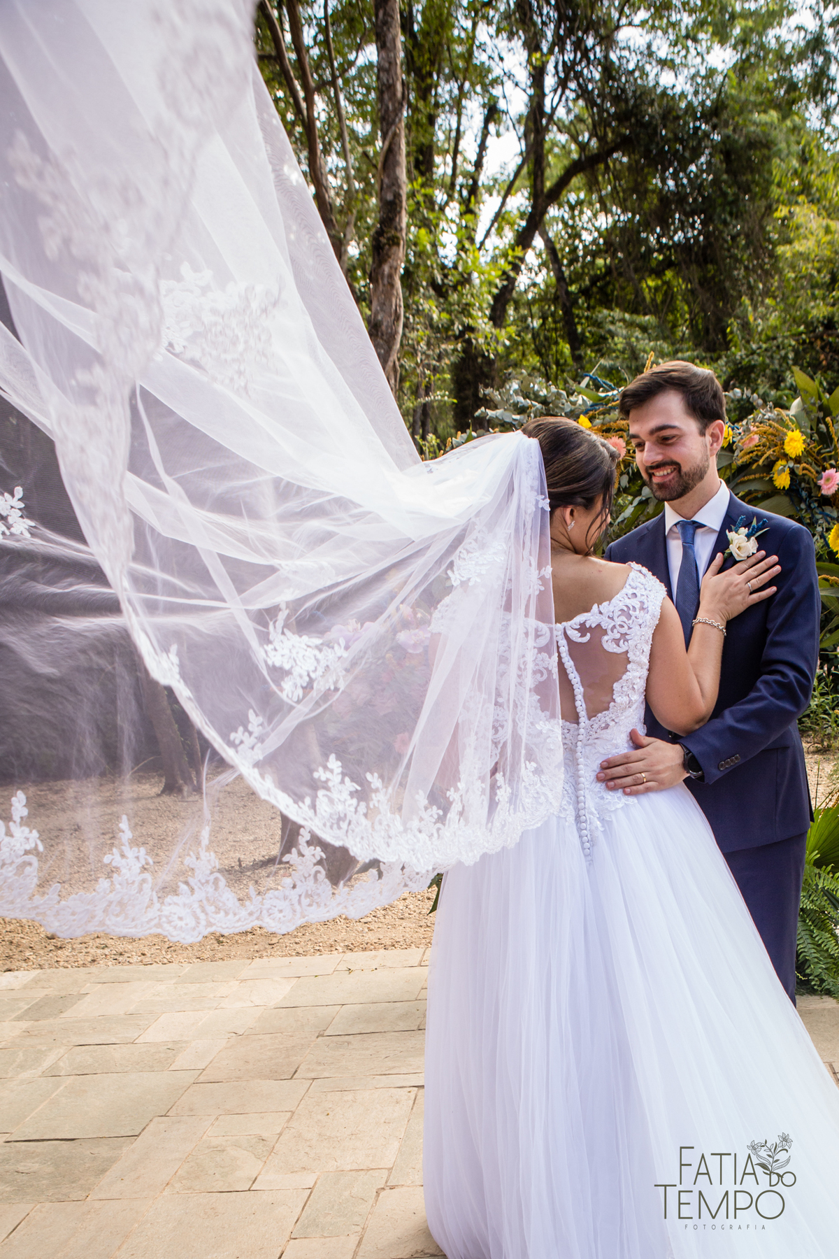 casamento ao ar livre, casamento villa mandacaru, casamento em itu, casamento interior de sp, casamento de dia, casamento fim de tarde, noiva, noivo, casamento por do sol, casamento embaixo da arvore, casamento no campo, borboletas em casamento