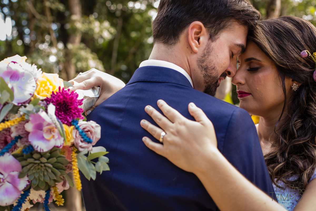 casamento ao ar livre, casamento villa mandacaru, casamento em itu, casamento interior de sp, casamento de dia, casamento fim de tarde, noiva, noivo, casamento por do sol, casamento embaixo da arvore, casamento no campo, borboletas em casamento