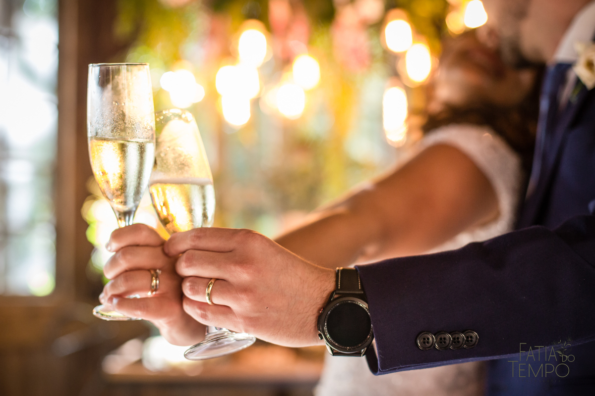 casamento ao ar livre, casamento villa mandacaru, casamento em itu, casamento interior de sp, casamento de dia, casamento fim de tarde, noiva, noivo, casamento por do sol, casamento embaixo da arvore, casamento no campo, borboletas em casamento