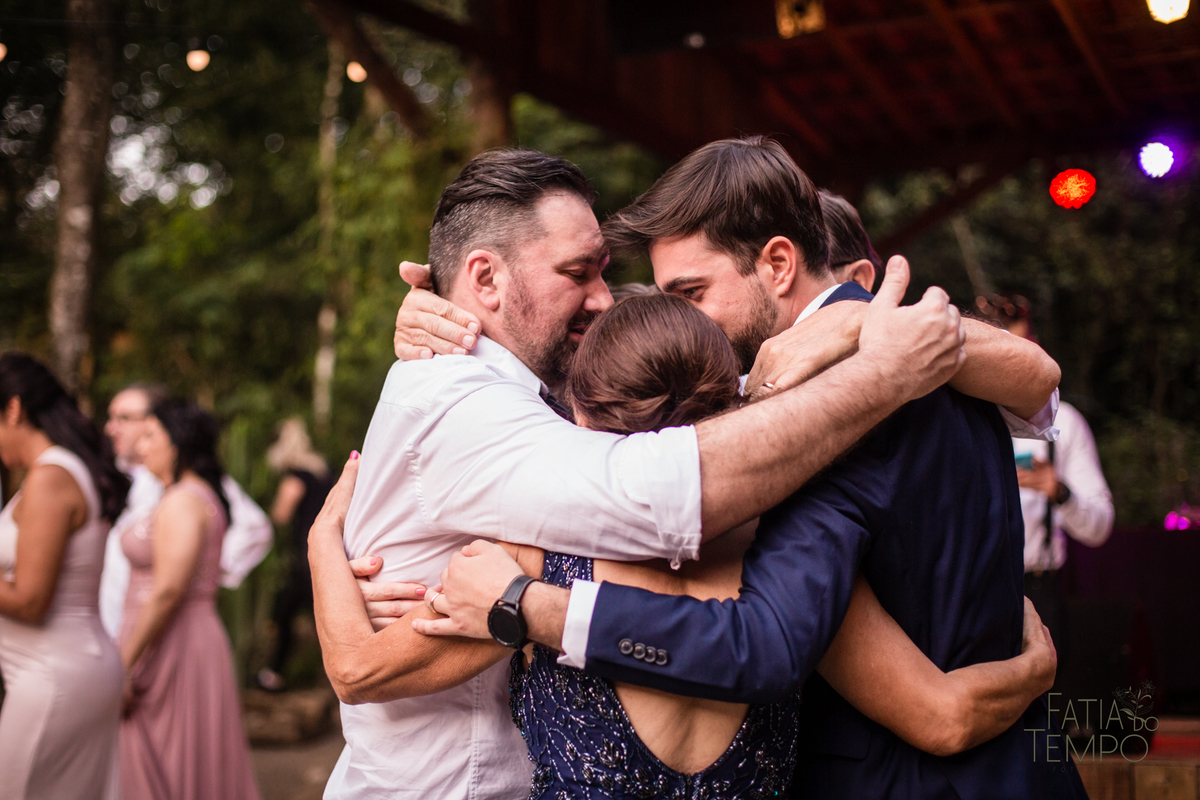 casamento ao ar livre, casamento villa mandacaru, casamento em itu, casamento interior de sp, casamento de dia, casamento fim de tarde, noiva, noivo, casamento por do sol, casamento embaixo da arvore, casamento no campo, borboletas em casamento