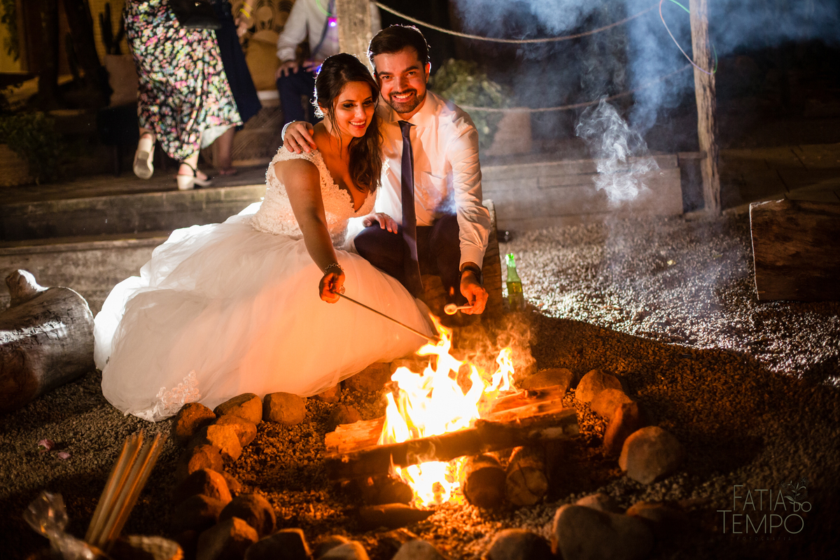 casamento ao ar livre, casamento villa mandacaru, casamento em itu, casamento interior de sp, casamento de dia, casamento fim de tarde, noiva, noivo, casamento por do sol, casamento embaixo da arvore, casamento no campo, borboletas em casamento