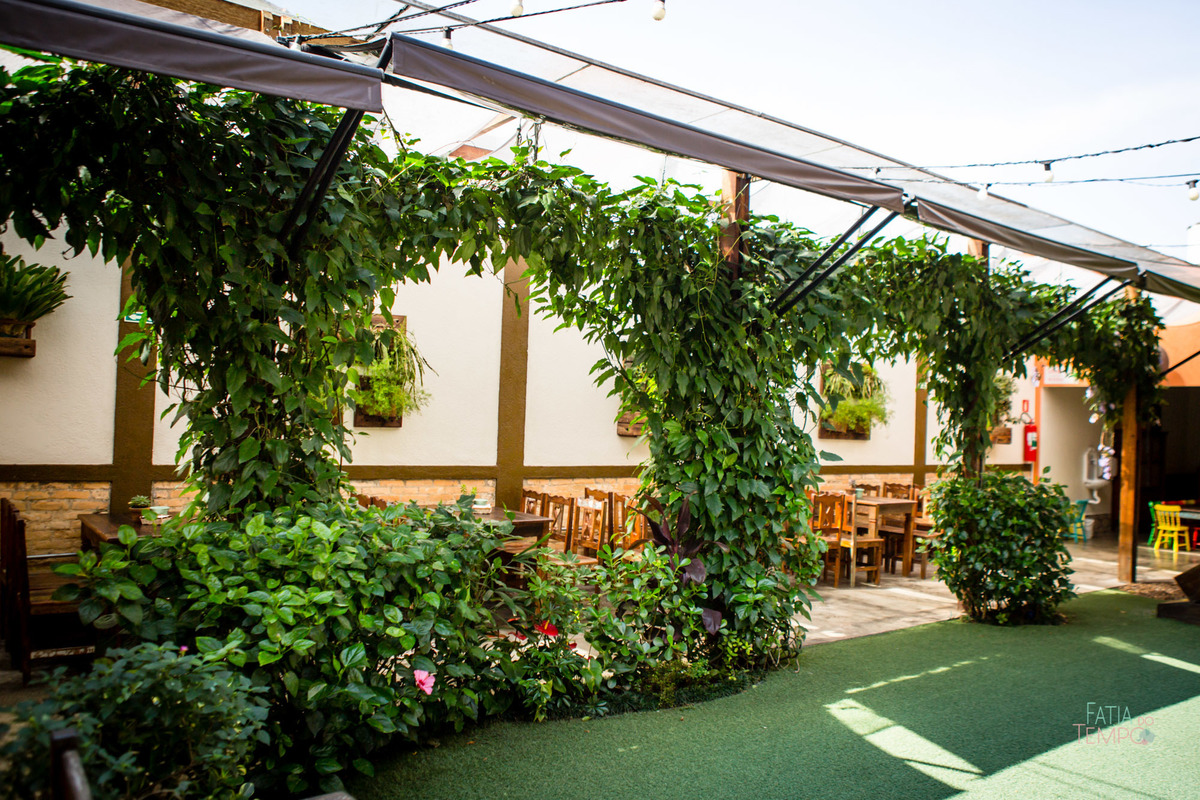 festa infantil, criança, menina, festa de criança, buffet, buffet infantil, bolo, decoração, fotografia, fatia do tempo, felicidade, aniversário, parabéns, encanto, família madrigal, desenho, Disney