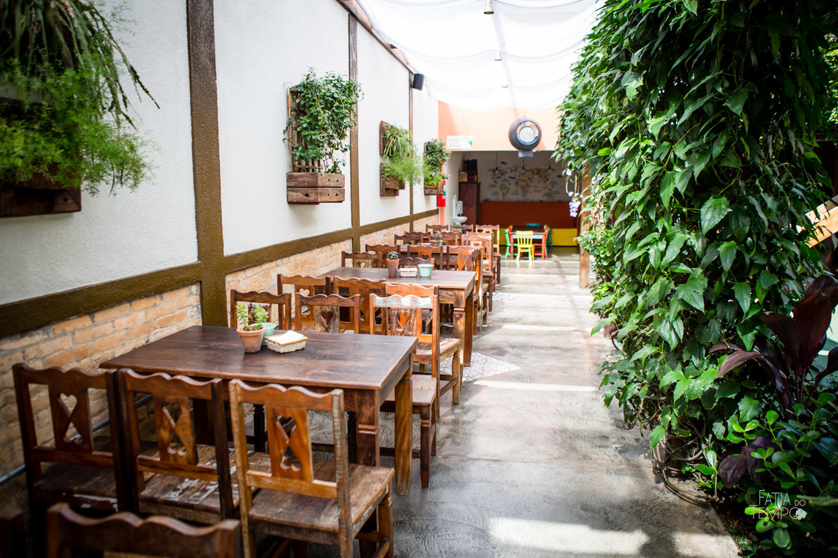 festa infantil, criança, menina, festa de criança, buffet, buffet infantil, bolo, decoração, fotografia, fatia do tempo, felicidade, aniversário, parabéns, encanto, família madrigal, desenho, Disney