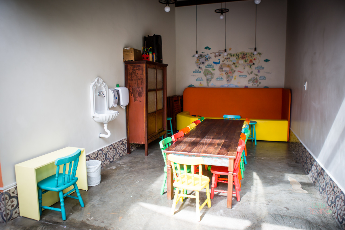 festa infantil, criança, menina, festa de criança, buffet, buffet infantil, bolo, decoração, fotografia, fatia do tempo, felicidade, aniversário, parabéns, encanto, família madrigal, desenho, Disney