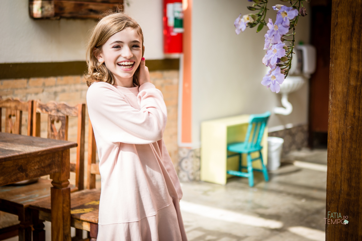 festa infantil, criança, menina, festa de criança, buffet, buffet infantil, bolo, decoração, fotografia, fatia do tempo, felicidade, aniversário, parabéns, encanto, família madrigal, desenho, Disney, quintal das aroeira,