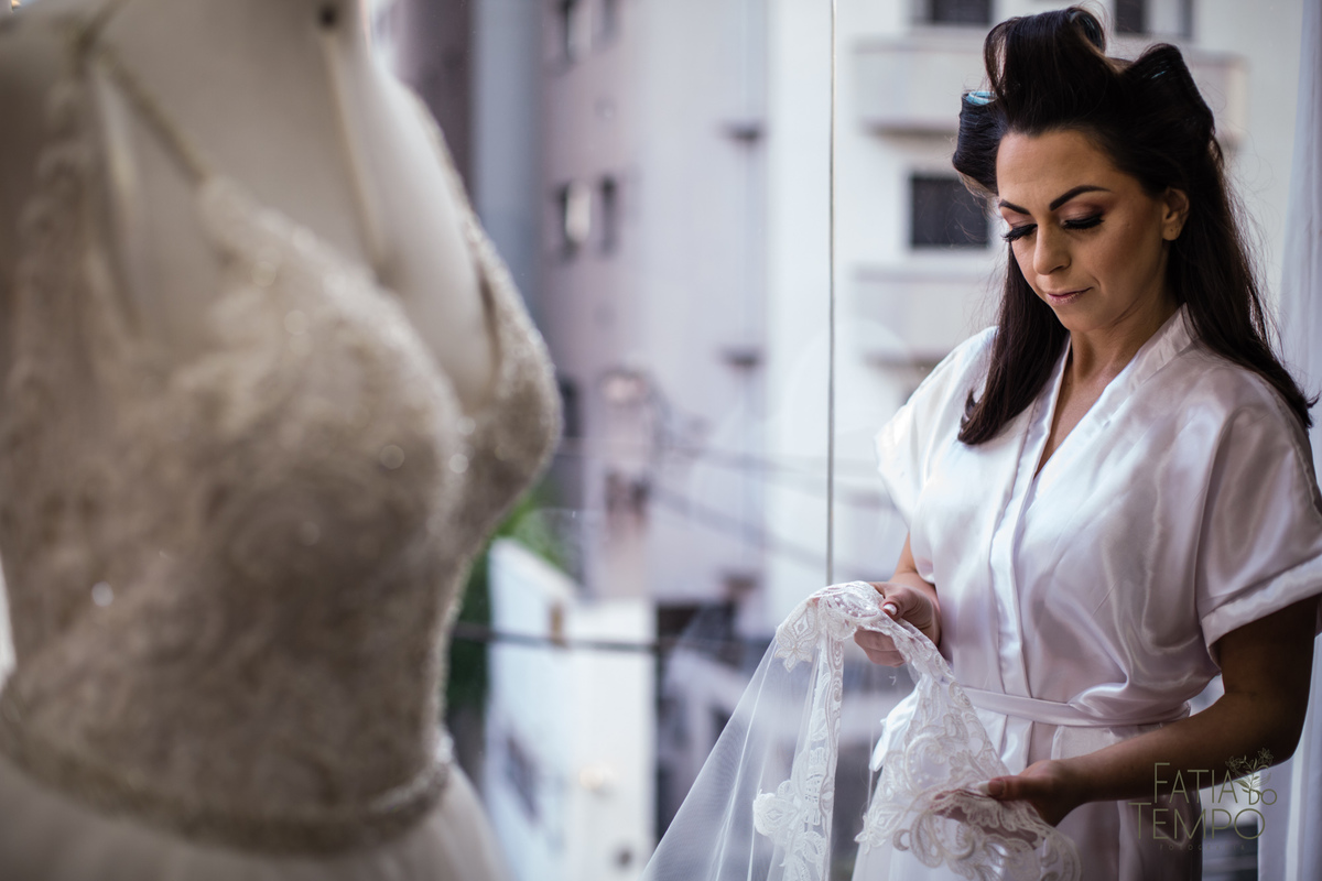 sitio são jorge, espaço demarchi sitio são jorge, casamento ao ar livre, caamento no sitio, oden decoração, SSJ casamentos, noiva gringa, noivo gringo, terno carmargo alfaiataria, 