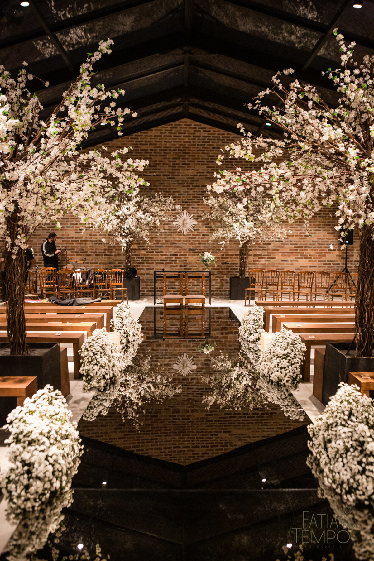 sitio são jorge, espaço demarchi sitio são jorge, casamento ao ar livre, caamento no sitio, oden decoração, SSJ casamentos, noiva gringa, noivo gringo, terno carmargo alfaiataria, 