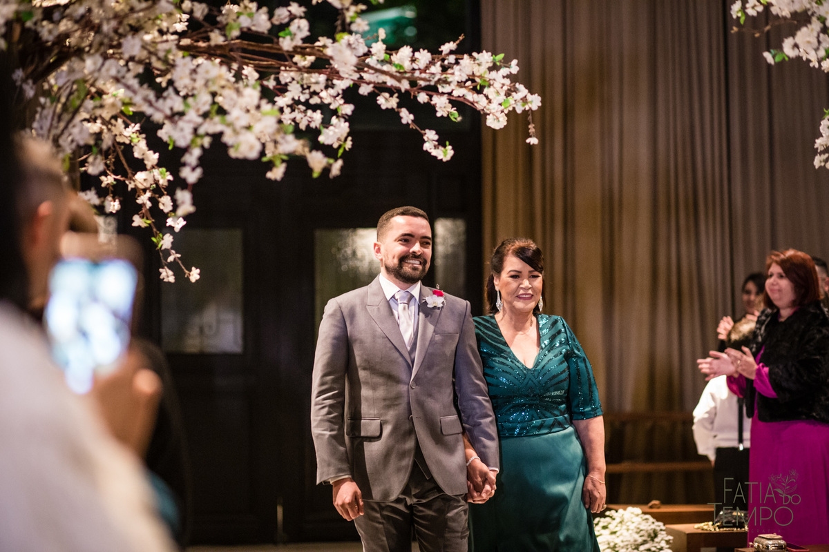 sitio são jorge, espaço demarchi sitio são jorge, casamento ao ar livre, caamento no sitio, oden decoração, SSJ casamentos, noiva gringa, noivo gringo, terno carmargo alfaiataria, 