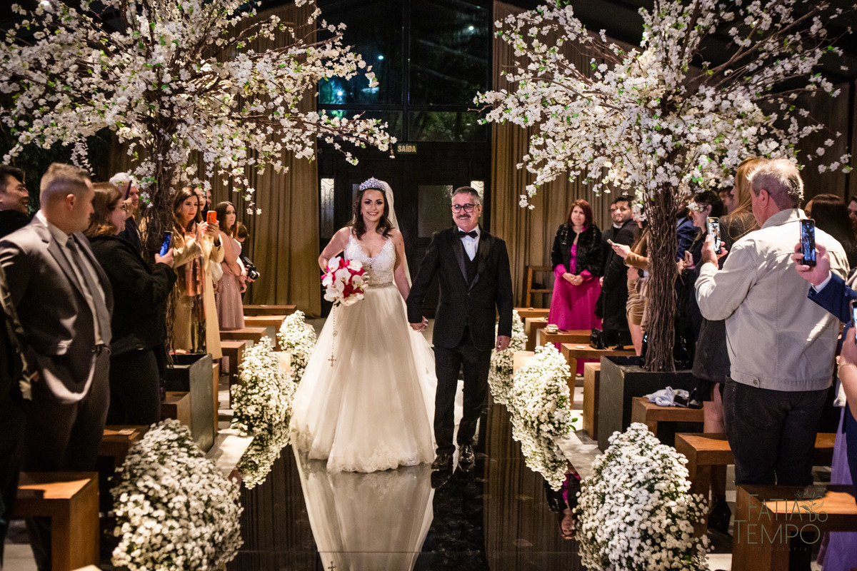 sitio são jorge, espaço demarchi sitio são jorge, casamento ao ar livre, caamento no sitio, oden decoração, SSJ casamentos, noiva gringa, noivo gringo, terno carmargo alfaiataria, 