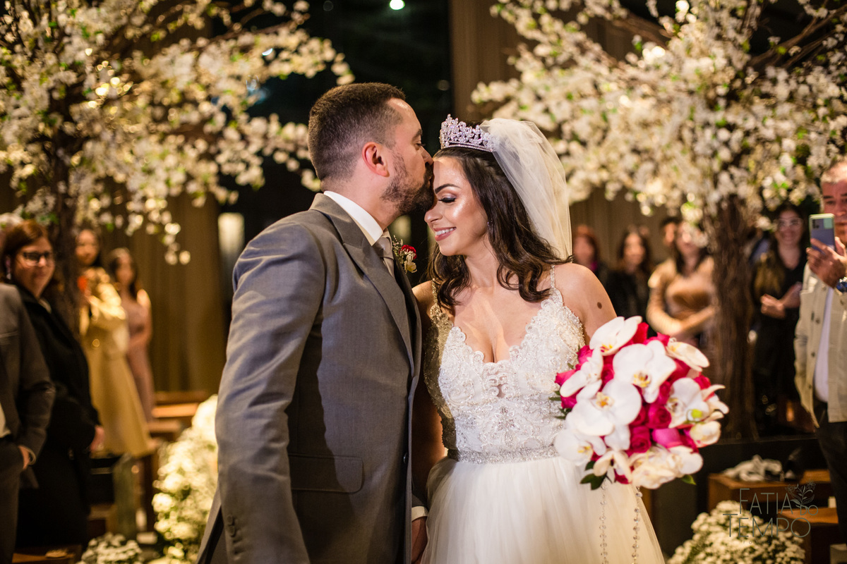 sitio são jorge, espaço demarchi sitio são jorge, casamento ao ar livre, caamento no sitio, oden decoração, SSJ casamentos, noiva gringa, noivo gringo, terno carmargo alfaiataria, 