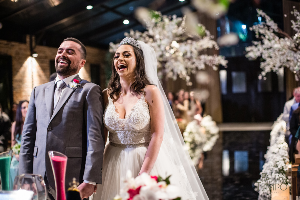 sitio são jorge, espaço demarchi sitio são jorge, casamento ao ar livre, caamento no sitio, oden decoração, SSJ casamentos, noiva gringa, noivo gringo, terno carmargo alfaiataria, 