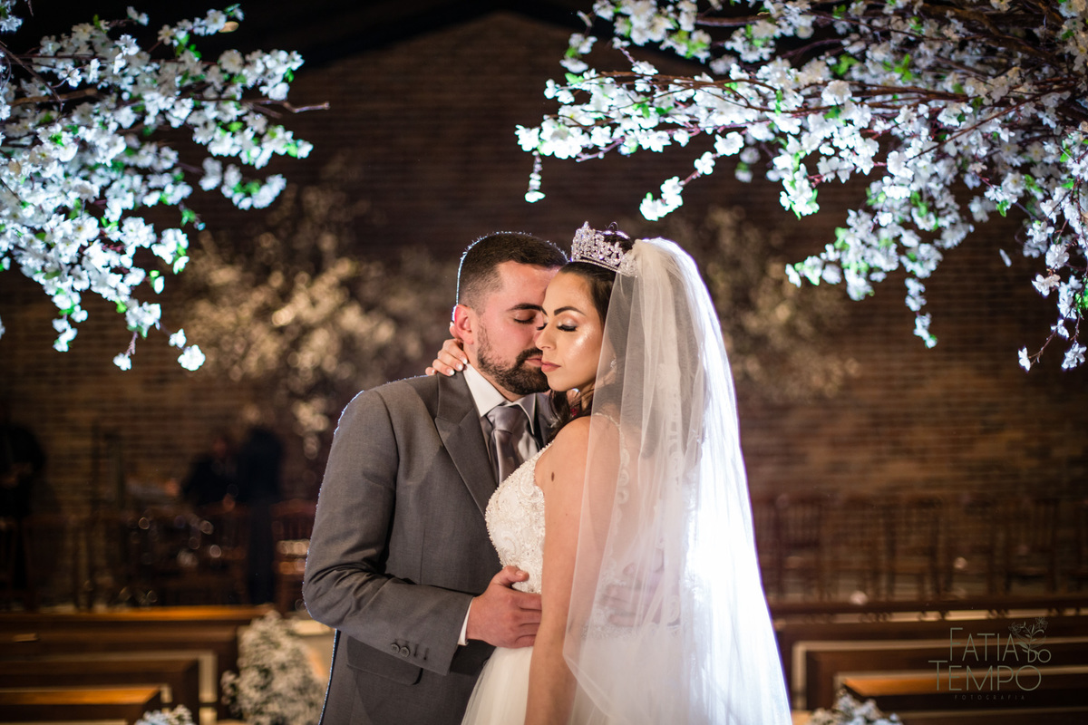 sitio são jorge, espaço demarchi sitio são jorge, casamento ao ar livre, caamento no sitio, oden decoração, SSJ casamentos, noiva gringa, noivo gringo, terno carmargo alfaiataria, 