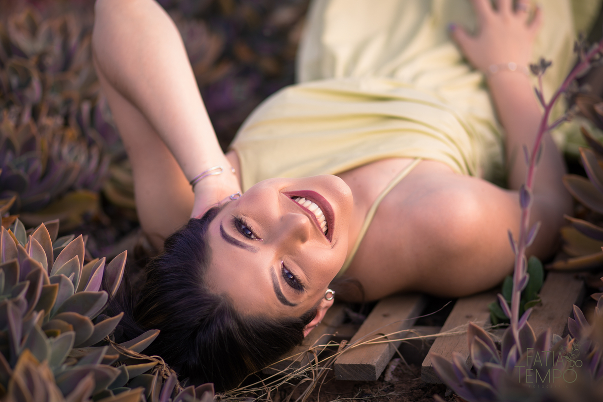 ensaio 15 anos, ensaio em holambra, ensaio cidade das flores, ensaio externo debutante, ensaio debutante, ensaio debutante em holambra, sessao de fotos debutante, ensaio com flores, ensaio de fotos girassois, ensaio de fotos lavanda, fotos debutante
