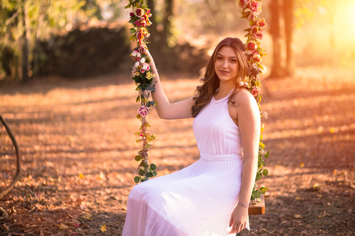 ensaio 15 anos, ensaio em holambra, ensaio cidade das flores, ensaio externo debutante, ensaio debutante, ensaio debutante em holambra, sessao de fotos debutante, ensaio com flores, ensaio de fotos girassois, ensaio de fotos lavanda, fotos debutante