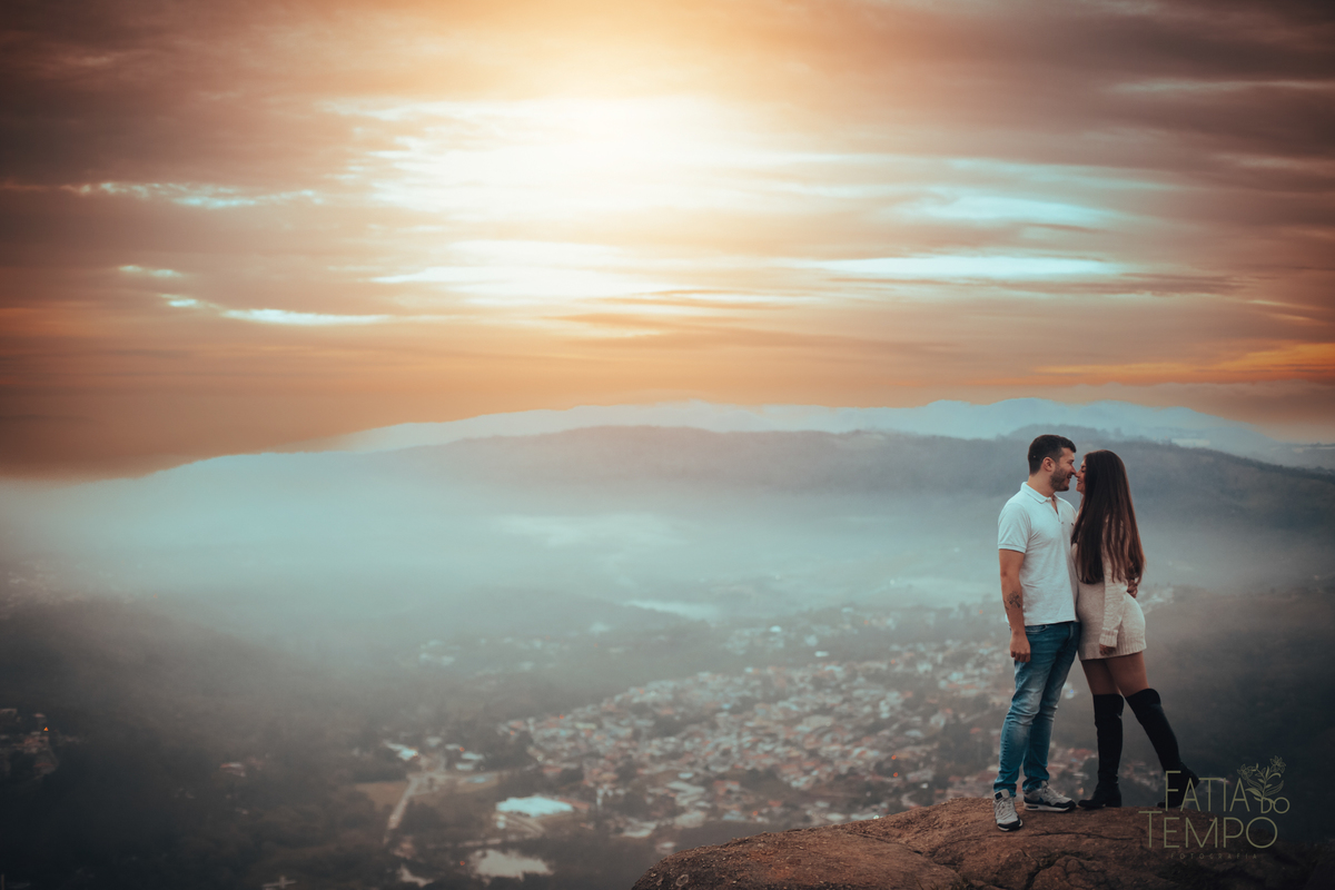 pico do olho d´agua, ensaio no pico do olho d´agua, ensaio ao nascer do sol, ensaio casal pico do olho d´agua, ensaio de casal ao nascer do sol, ensaio de casal montanha, ensaio de casal, pre casamento pico do olho d´agua, pre wedding pico do olho d´agua