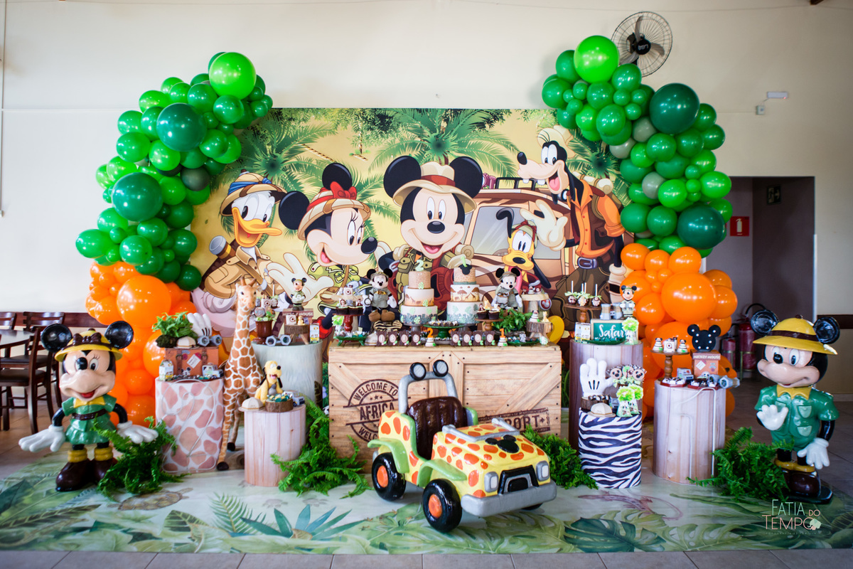 aniversario mickey, festa de aniversario, aniversario 1 ano, fotografo de aniversario, festa no predio, festa no condominio, foto de criança, decoração, safari, mãe de menina, mãe de menino, ensaio fotográfico, buffet infantil, foto autoral, lifestyle