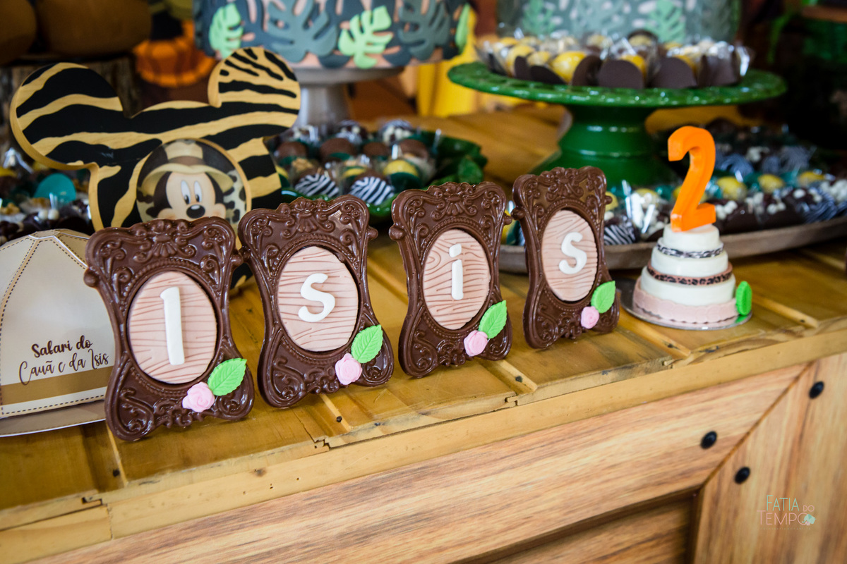 aniversario mickey, festa de aniversario, aniversario 1 ano, fotografo de aniversario, festa no predio, festa no condominio, foto de criança, decoração, safari, mãe de menina, mãe de menino, ensaio fotográfico, buffet infantil, foto autoral, lifestyle