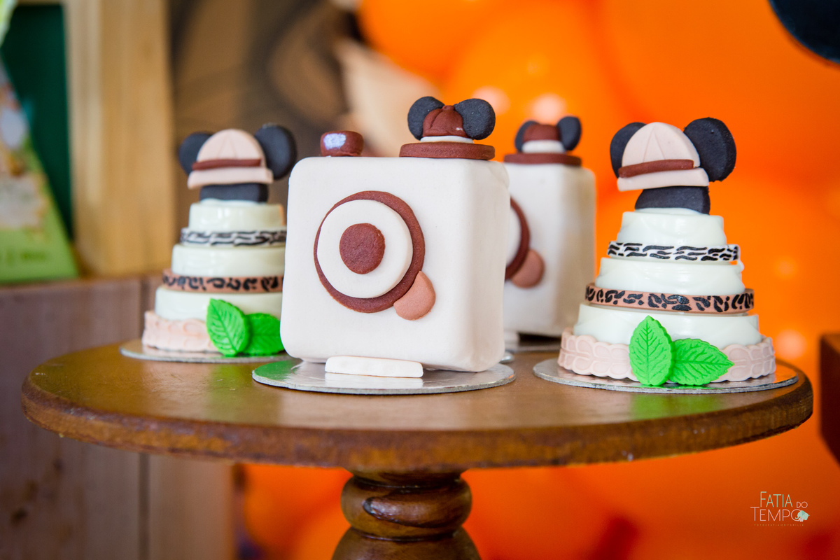 aniversario mickey, festa de aniversario, aniversario 1 ano, fotografo de aniversario, festa no predio, festa no condominio, foto de criança, decoração, safari, mãe de menina, mãe de menino, ensaio fotográfico, buffet infantil, foto autoral, lifestyle